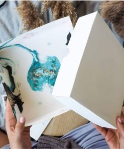 Kreminė dovanų dėžutė | SMARAGDINĖ NAKTIS 2